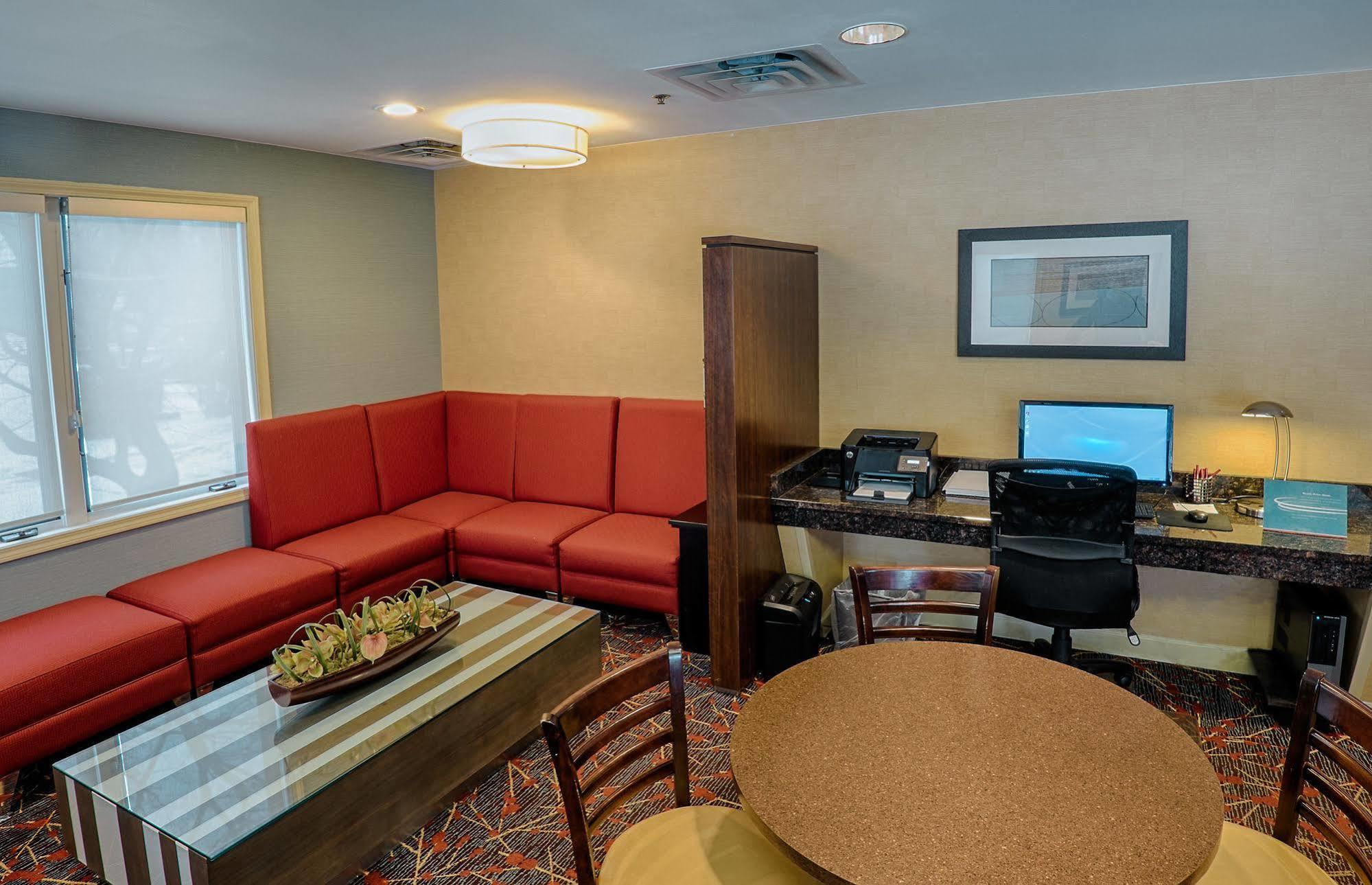 Albany Airport Inn And Suites Latham Eksteriør bilde