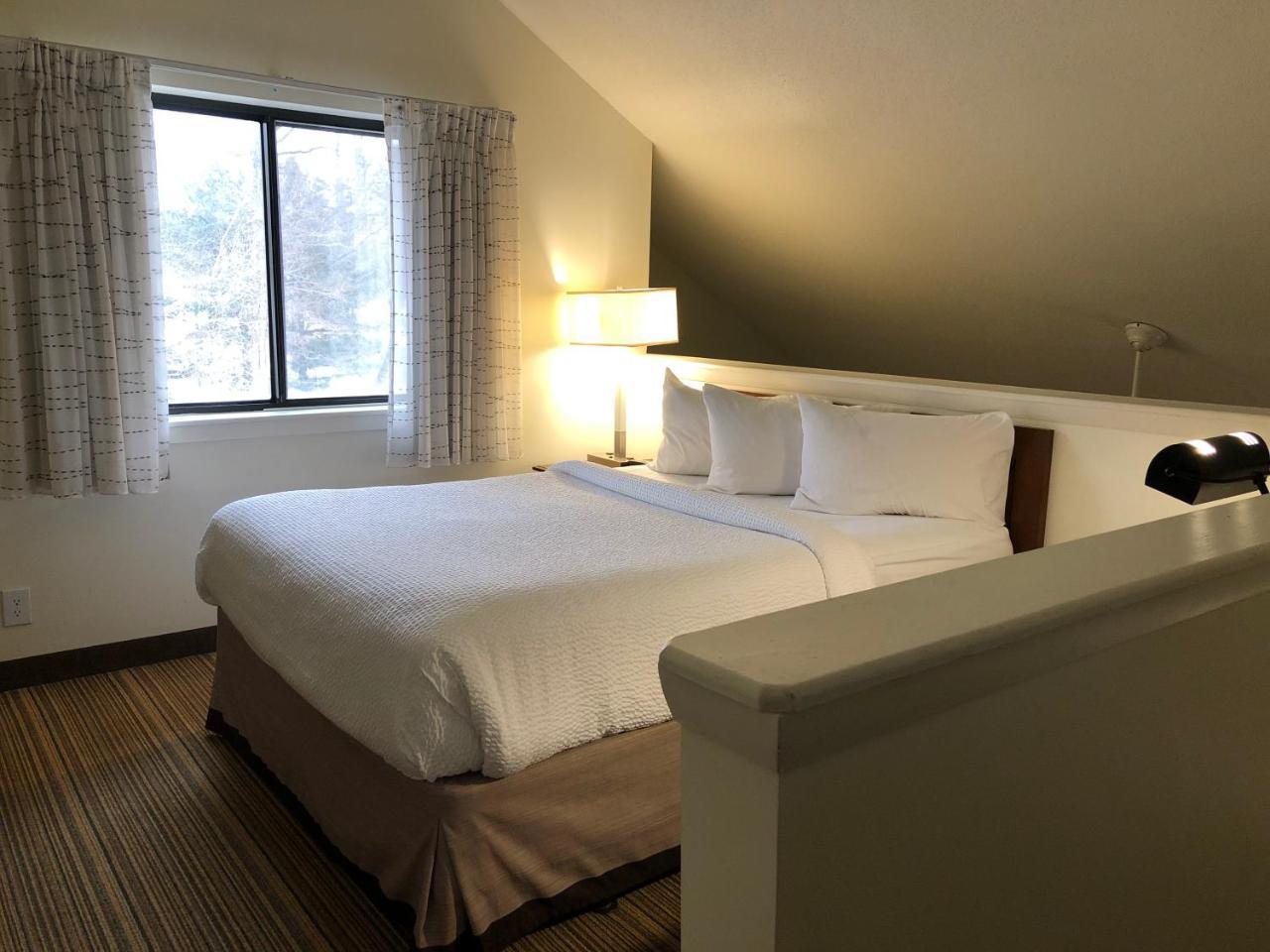 Albany Airport Inn And Suites Latham Eksteriør bilde